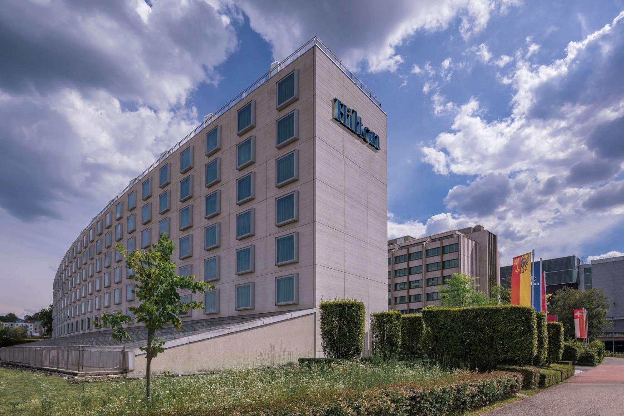 Hilton Geneva Hotel And Conference Centre Exterior foto